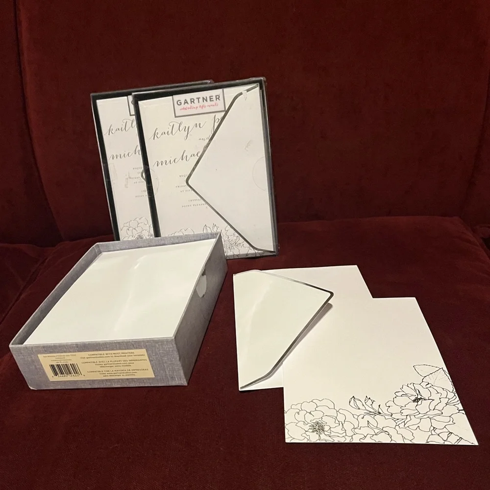 NEW stationary sets 25 cards with silver floral design and envelopes